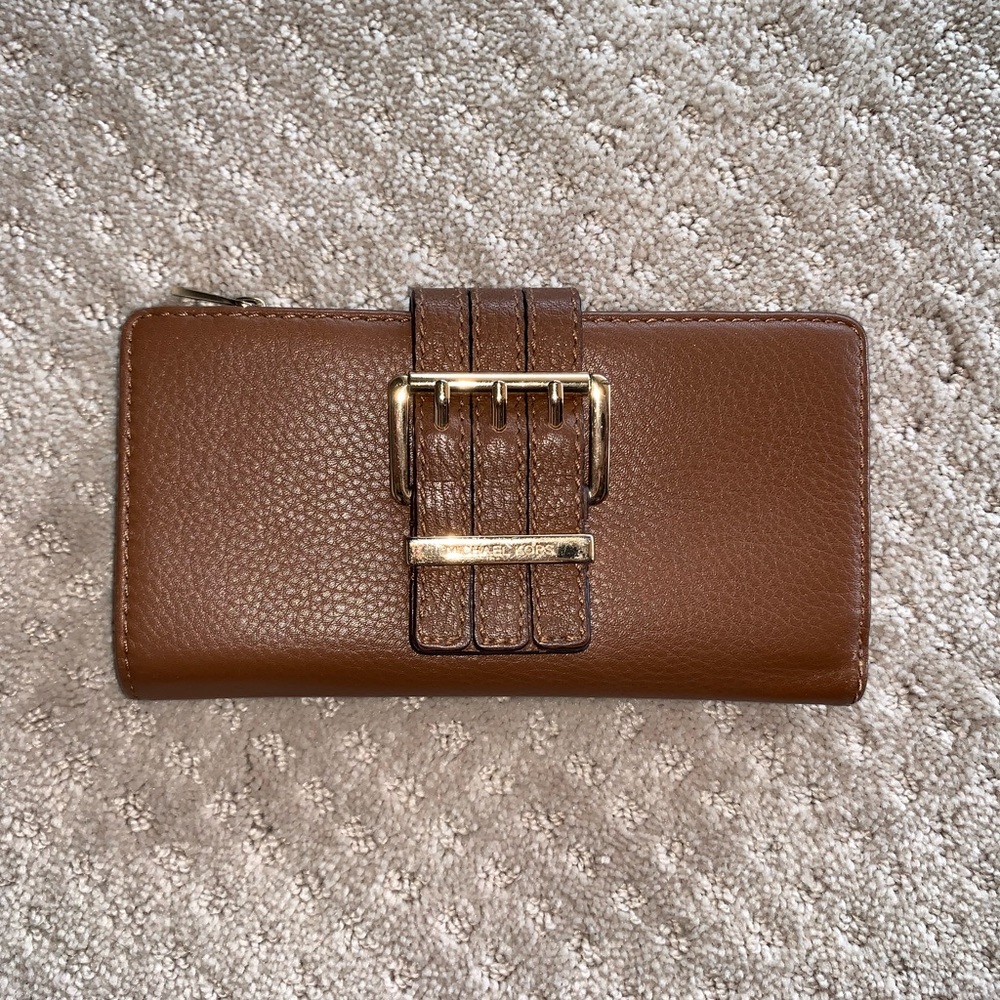 ❌SOLD❌Michael Kors wallet